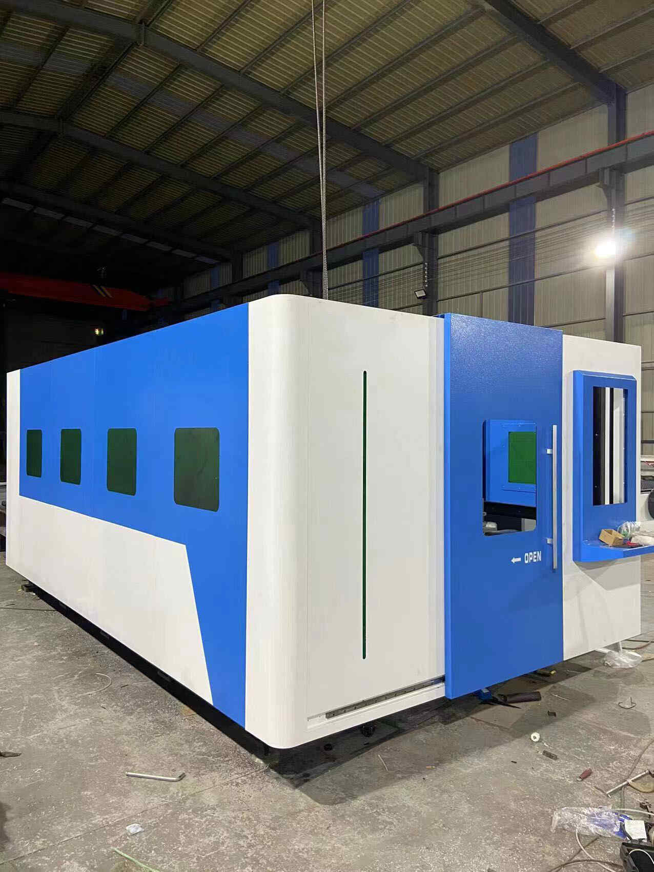 1530 Fiber Laser Cutting Machine for Iron Board Aluminum